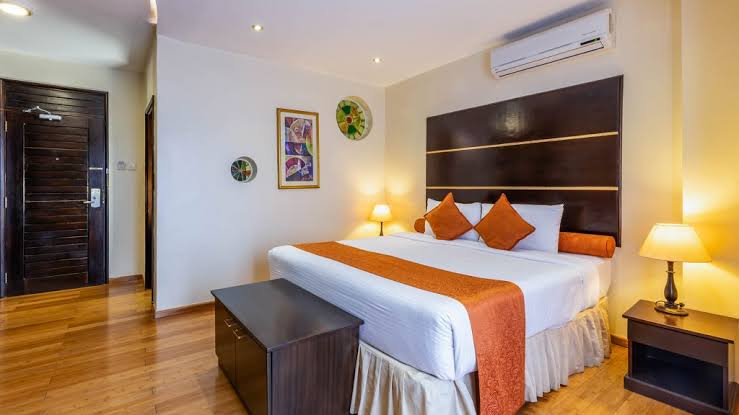 Luxury hotel, lodge, and short stay accommodations